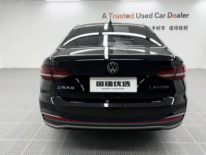 Volkswagen Lavida 2023 Model 1.5L Automatic Starry Sky Five Million Edition – фото 5