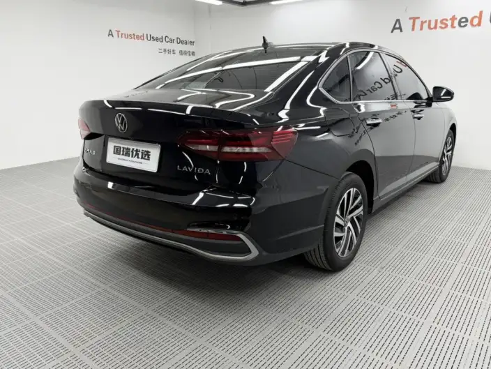 Volkswagen Lavida 2023 Model 1.5L Automatic Starry Sky Five Million Edition – фото 6