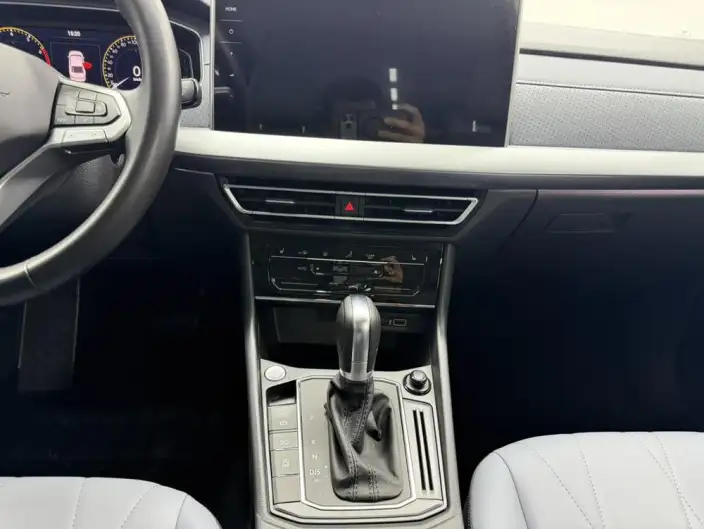Volkswagen Lavida 2023 Model 1.5L Automatic Starry Sky Five Million Edition – фото 7