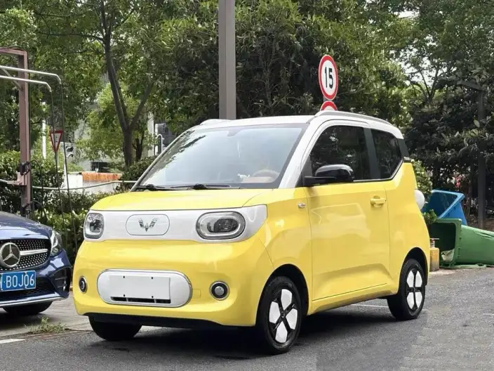Wuling Hongguang MINIEV 2024 Model 215km Advanced version Lithium Iron Phosphate – фото 1