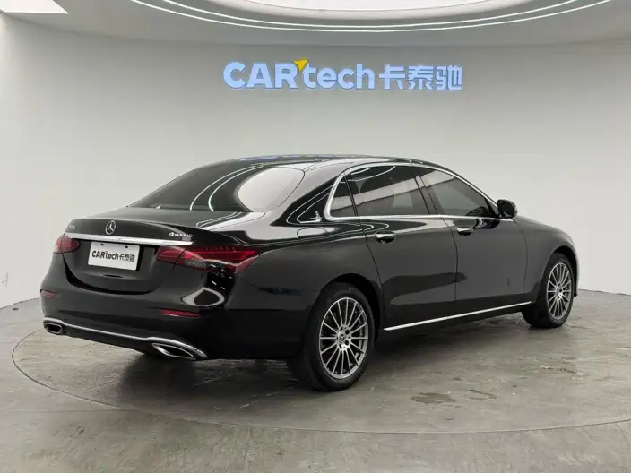 Mercedes-Benz E-Class 2023 Model E 260 L 4MATIC sedan – фото 7