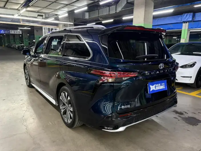 Granvia 2023 Model Intelligent Hybrid 2.5L Flagship VIP – фото 4