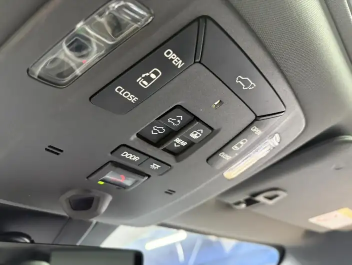 Granvia 2023 Model Intelligent Hybrid 2.5L Flagship VIP – фото 10