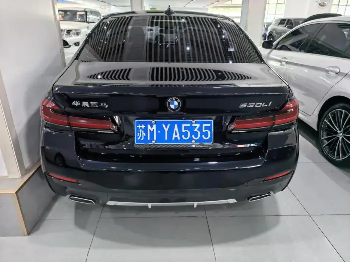 BMW 5 Series 2022 Model 530Li Leading Model M Sports Set – фото 3
