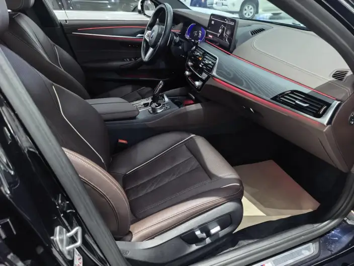 BMW 5 Series 2022 Model 530Li Leading Model M Sports Set – фото 10