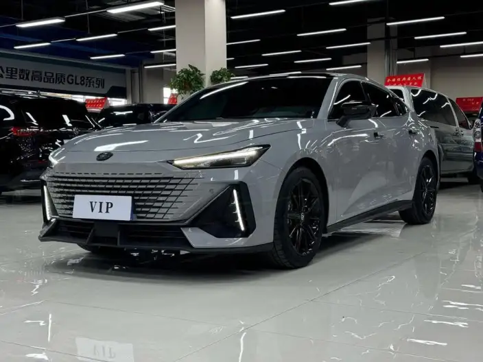 Changan UNI-V 2022 Model 1.5T Noble Model – фото 1