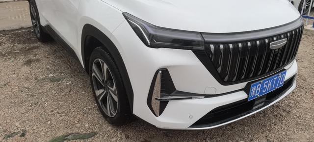 Geely Boyue L 2025 Model 4th Generation 1.5TD DCT Jinxiu – фото 6