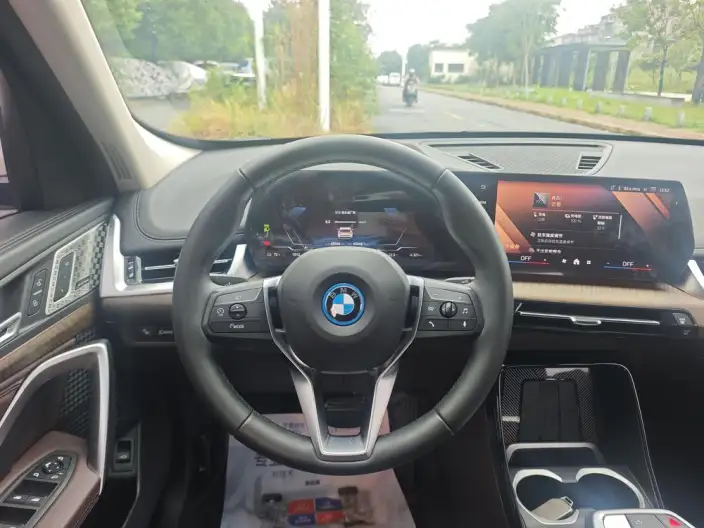 BMW iX 1 2023 Model xDrive30L X Design Set – фото 9
