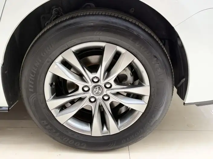 Toyota Sienna 2024 Model Hybrid 2.5L 4WD Premium Edition – фото 7
