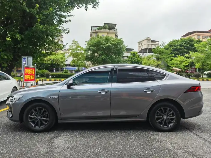 Qin Plus EV 2021 Model 500KM Luxury Model – фото 3