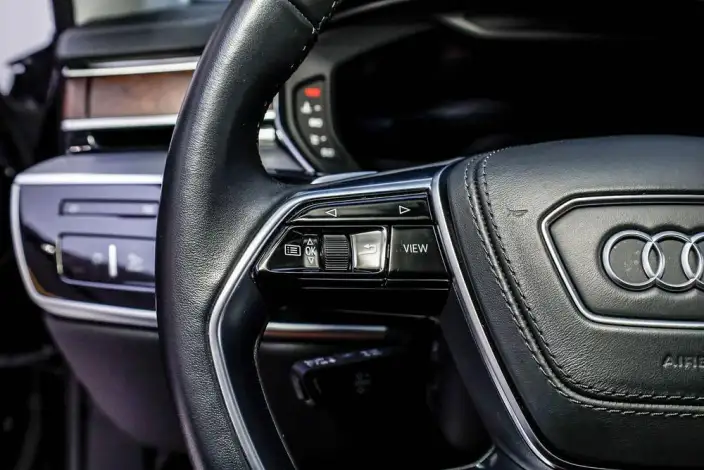 Audi A8 2023 Model A8L 50 TFSI quattro Exclusive Model – фото 10