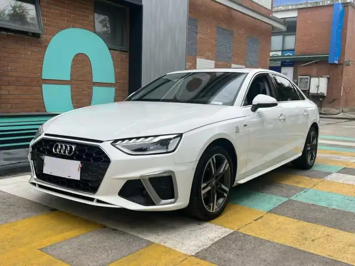 Audi A4 L 2020 Model 40 TFSI quattro Luxury Dynamic Model – фото 1