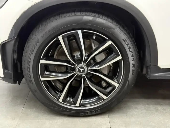 Mercedes-Benz GLC 2020 Model GLC 300 L 4MATIC Dynamic Model – фото 8