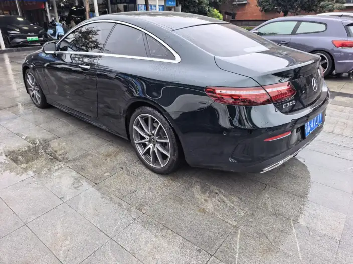 Mercedes-Benz E-Class Imported 2023 Model E 260 4MATIC Coupe – фото 3