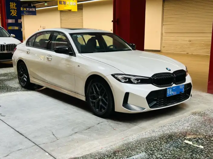 BMW 3 Series 2025 Model 330Li M Sports Night Set – фото 3