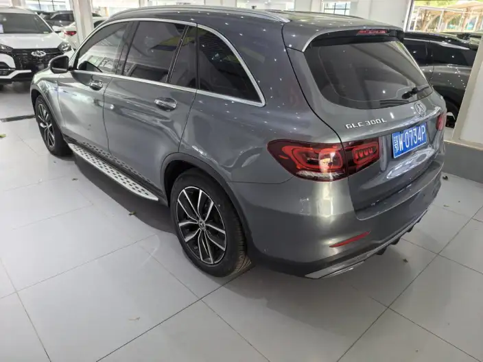 Mercedes-Benz GLC 2021 Model GLC 300 L 4MATIC Dynamic Model – фото 3