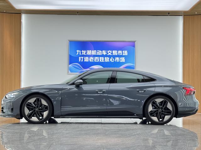 AUDI e-tron GT 2023 Basic model – фото 3