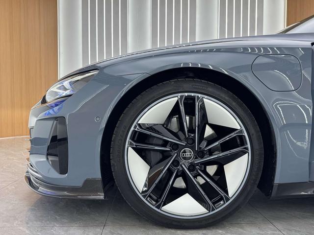 AUDI e-tron GT 2023 Basic model – фото 6
