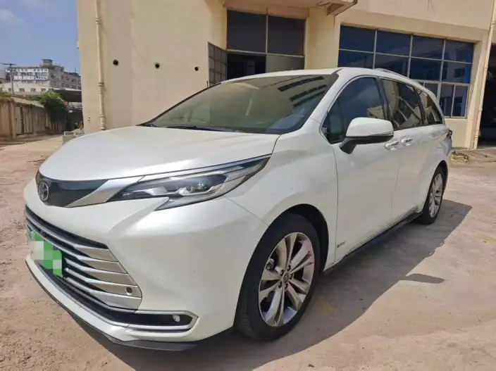Toyota Sienna 2024 Model Hybrid 2.5L Platinum edition – фото 1