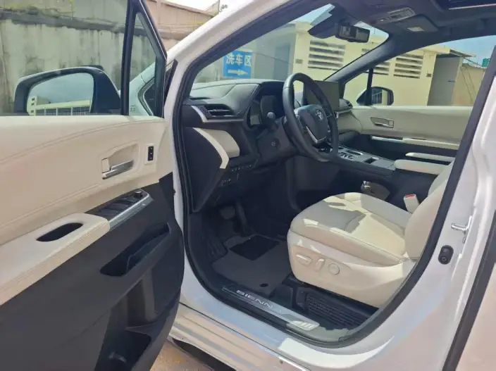 Toyota Sienna 2024 Model Hybrid 2.5L Platinum edition – фото 9