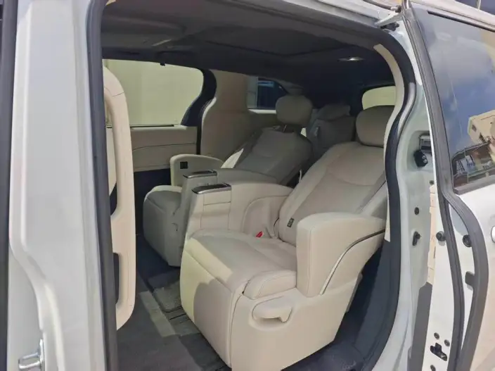 Toyota Sienna 2024 Model Hybrid 2.5L Platinum edition – фото 10