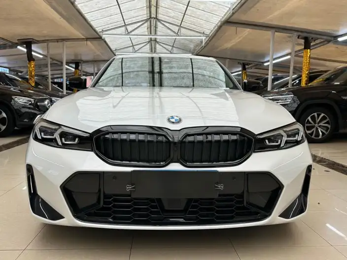 BMW 3 Series 2025 Model 330Li M Sports Night Set – фото 2