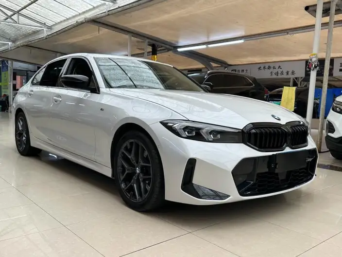 BMW 3 Series 2025 Model 330Li M Sports Night Set – фото 3