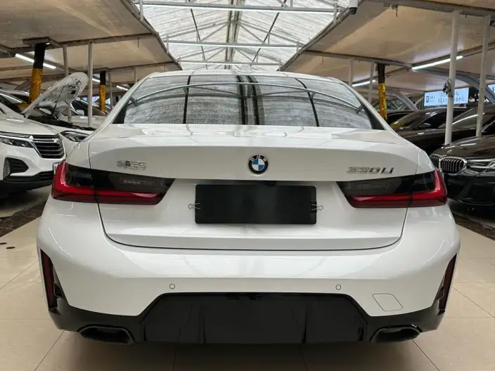 BMW 3 Series 2025 Model 330Li M Sports Night Set – фото 5