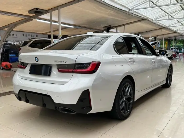 BMW 3 Series 2025 Model 330Li M Sports Night Set – фото 6
