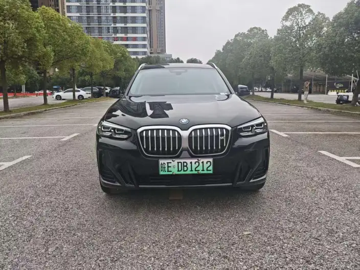 BMW iX3 2024 Model Leading Model – фото 2