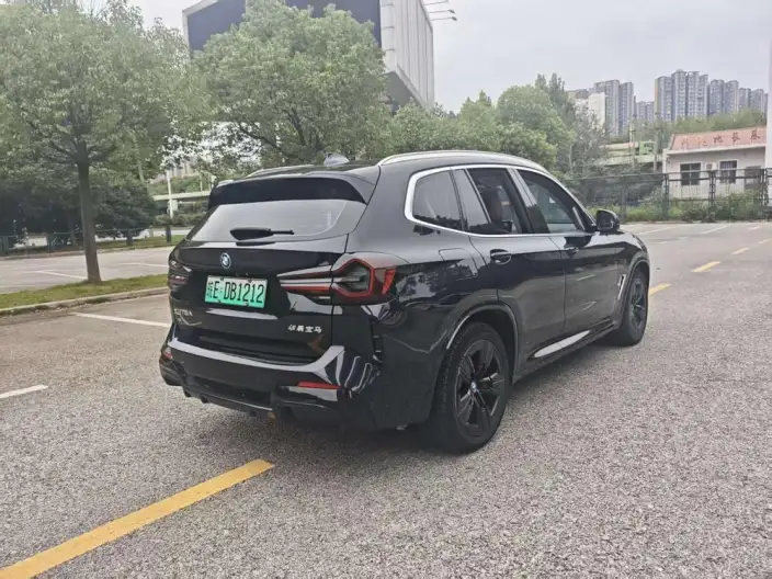 BMW iX3 2024 Model Leading Model – фото 6