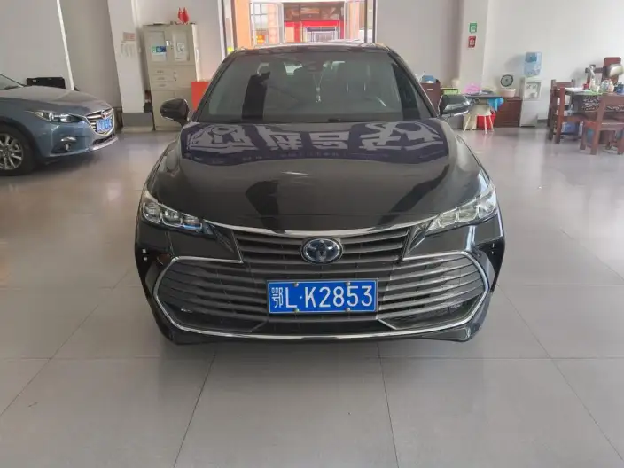 Toyota Avalon 2022 Model Hybrid 2.5L Deluxe Edition – фото 2