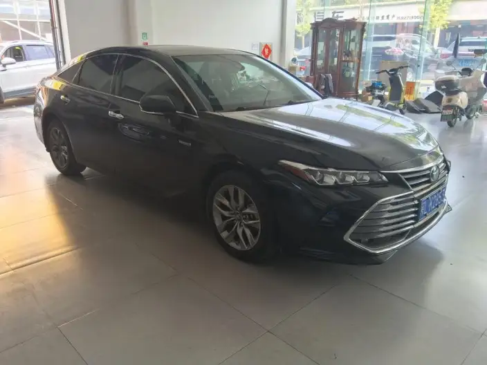 Toyota Avalon 2022 Model Hybrid 2.5L Deluxe Edition – фото 3