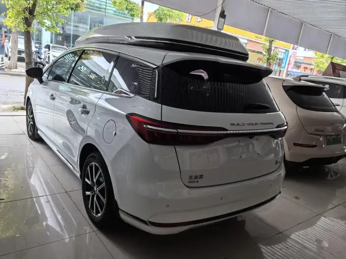 BYD Song MAX DM 2022 Model DM-i 105KM Executive Edition – фото 4