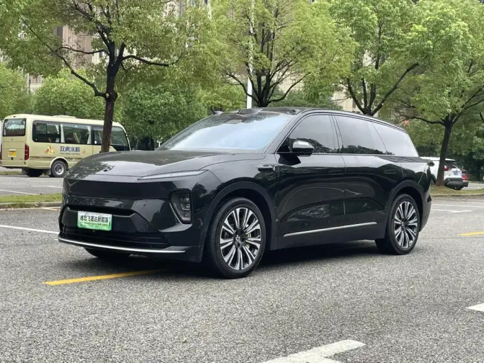 NIO ES8 2024 Model 75kWh Executive Edition – фото 1