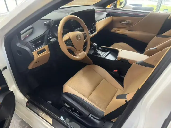 Lexus ES 2025 Model 300h Premium – фото 8