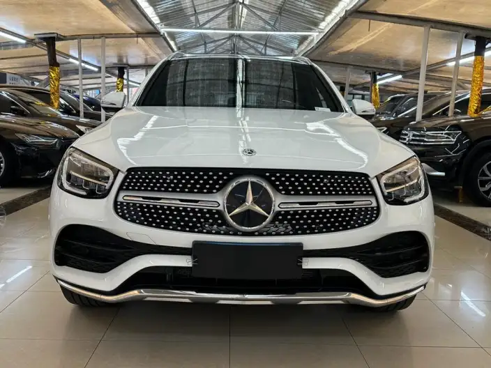 Mercedes-Benz GLC 2020 Model GLC 260 L 4MATIC Luxury Model – фото 2
