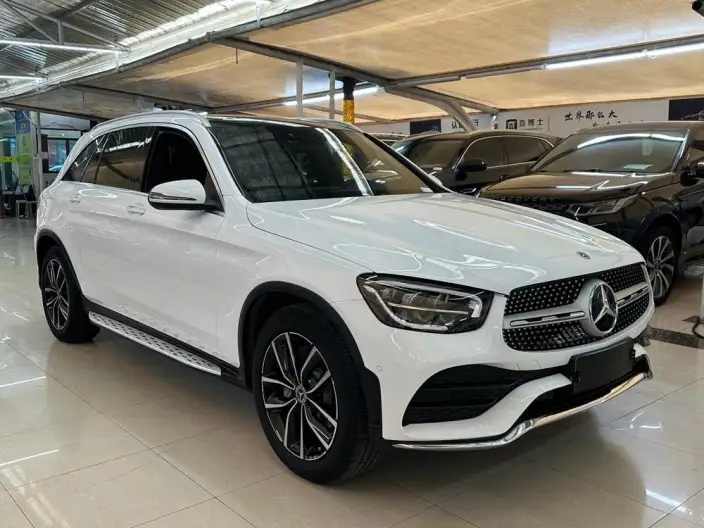 Mercedes-Benz GLC 2020 Model GLC 260 L 4MATIC Luxury Model – фото 3
