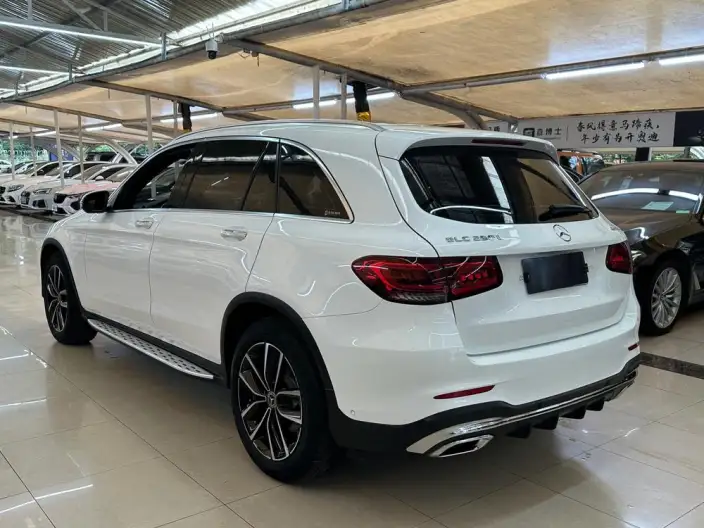 Mercedes-Benz GLC 2020 Model GLC 260 L 4MATIC Luxury Model – фото 4