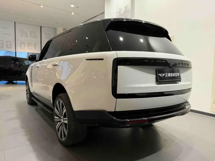 Range Rover 2023 Model 3.0 L6 400PS Shengshi VII seat Extended Edition – фото 4