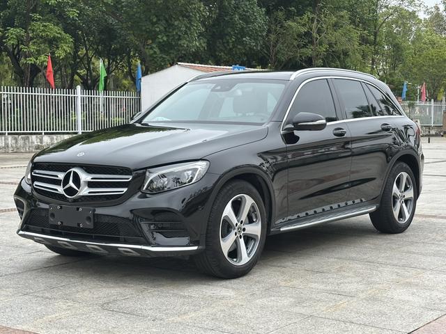 Mercedes-Benz GLC 2017 модификация GLC 300 4MATIC Dynamic – фото 1