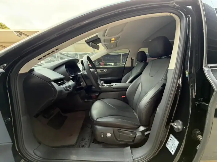 Hongqi E-QM5 2024 Model 610KM PLUS Edition 100kW – фото 8