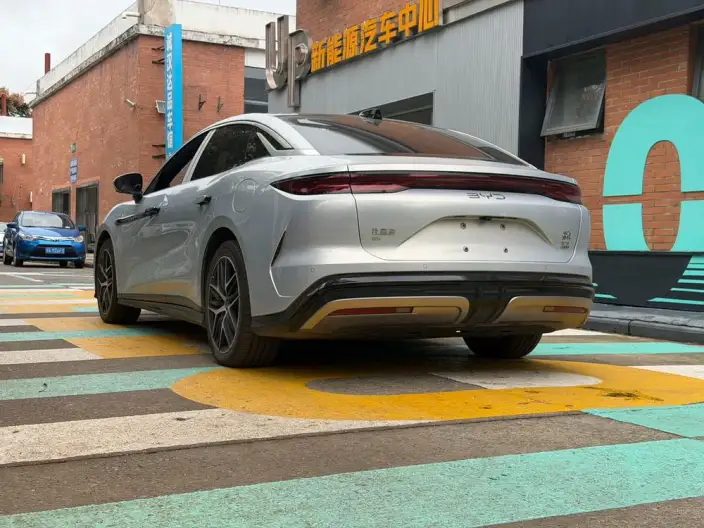 BYD Han L EV 2025 Model 601KM 4WD LiDAR Flagship Model
