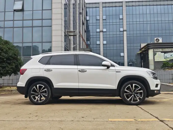 Volkswagen Tharu 2022 Model 280TSI 2WD Deluxe Edition – фото 8