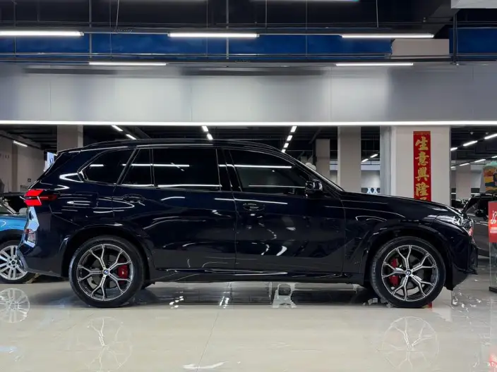 BMW X5 2025 Model xDrive30Li Exclusive Model M Sports Night Set