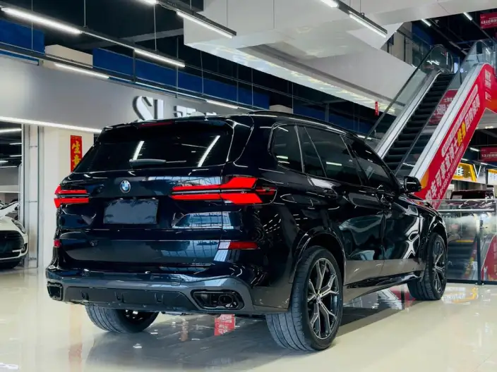 BMW X5 2025 Model xDrive30Li Exclusive Model M Sports Night Set – фото 7
