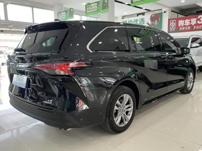 Toyota Sienna 2023 Model Hybrid 2.5L Comfort Edition – фото 6