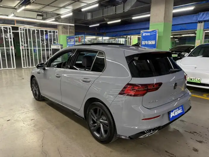 Volkswagen Golf 2023 Model 280TSI DSG R-Line Lite – фото 4