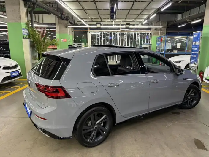 Volkswagen Golf 2023 Model 280TSI DSG R-Line Lite – фото 6