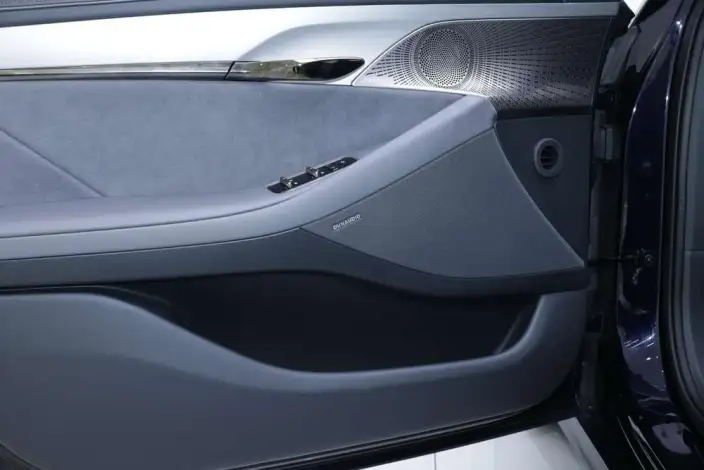 VOYAH Pursuit PHEV 2024 Model Ultra-long Endurance 4WD Ultimate Edition – фото 9